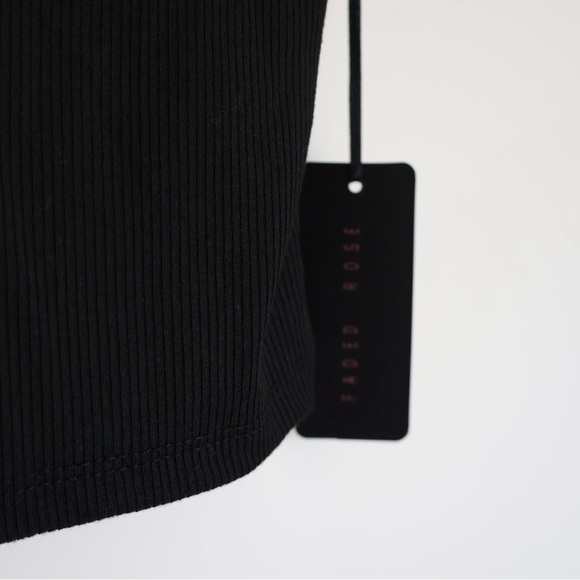 Black Zip-Up Women's Top‎ - Picture 3 of 5